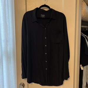 A&F Black Button Down in Size XL
